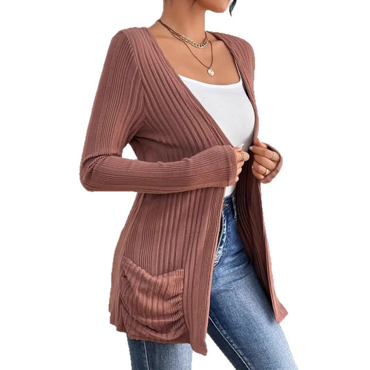 Damen Strickjacke mit vertikalem Rippdesign und praktischen Taschen EB
