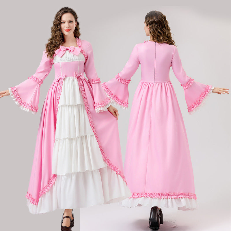 Damen historisches Kleid mit eleganten Rüschen und modernen Akzenten EB