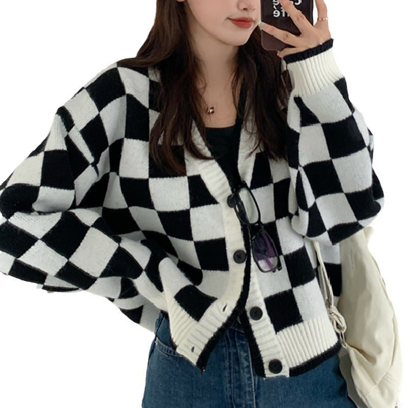 Damen Grobstrickjacke mit Karomuster und bequemen Knopfdetails EB