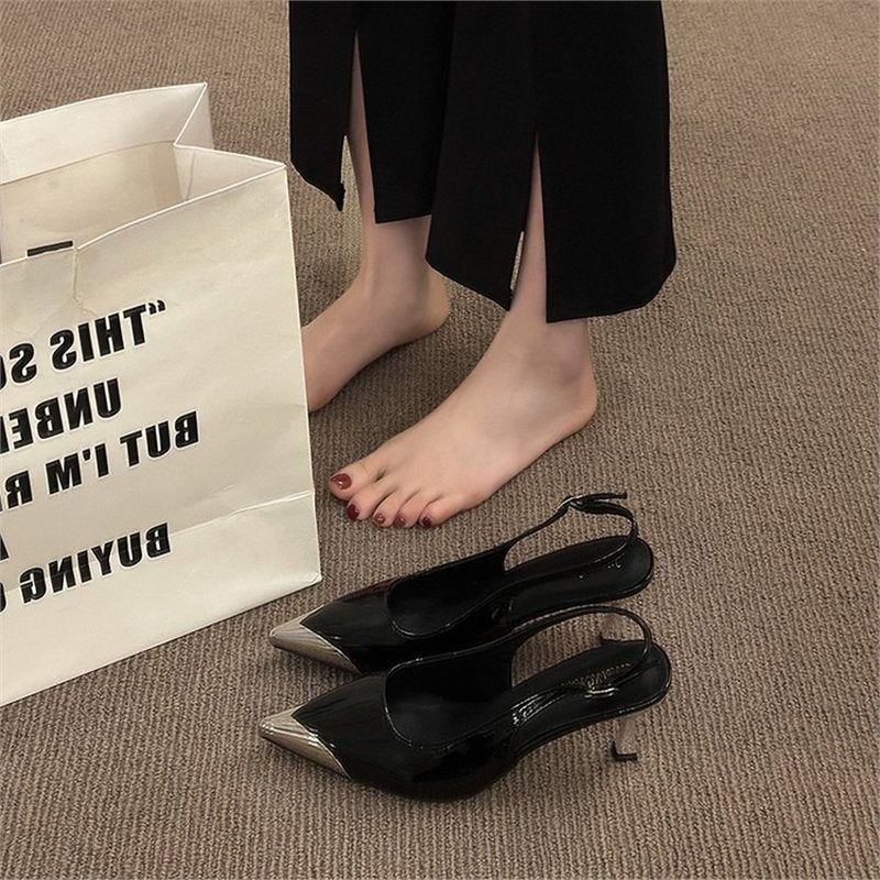 Damen Slingback Pumps mit spitzem Design und glänzendem Metallverschluss EB