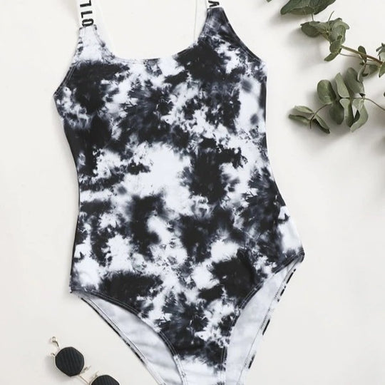 Damen Einteiler Badeanzug mit modischem Tie-Dye-Muster EB
