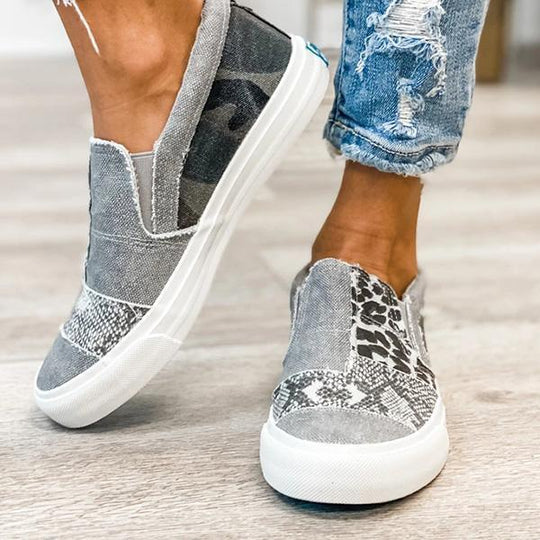 Damen modische Slip-On Sneakers mit Muster-Mix von EB