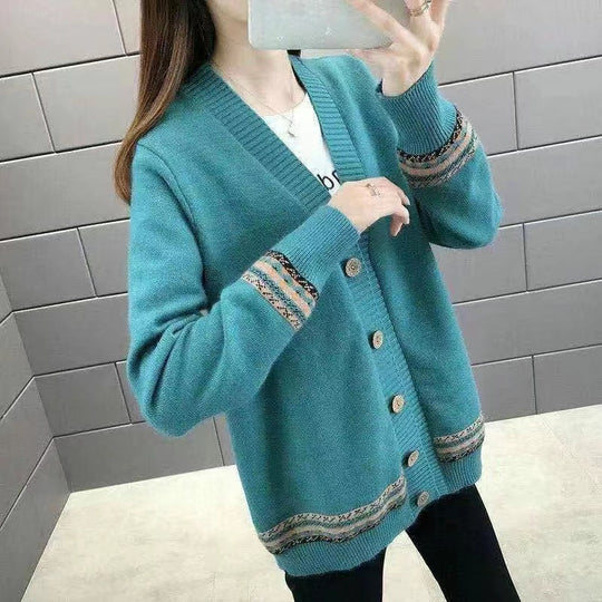 Damen Strickjacke mit kunstvollen Stickdetails und Knopfverschluss EB