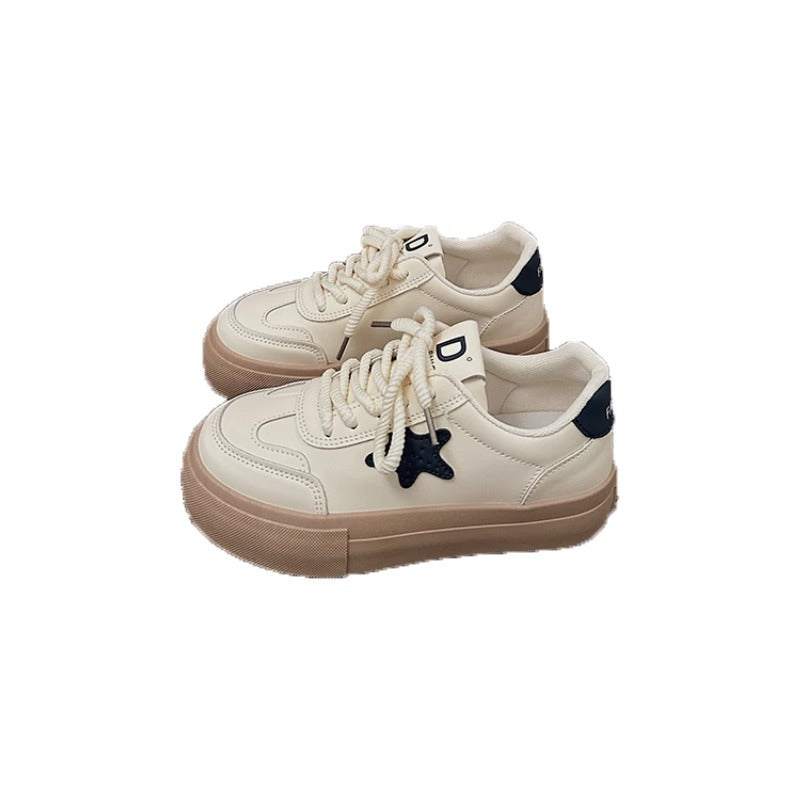 Damen Sportliche Sneakers mit verspielten Stern-Applikationen und bequemer Sohle EB