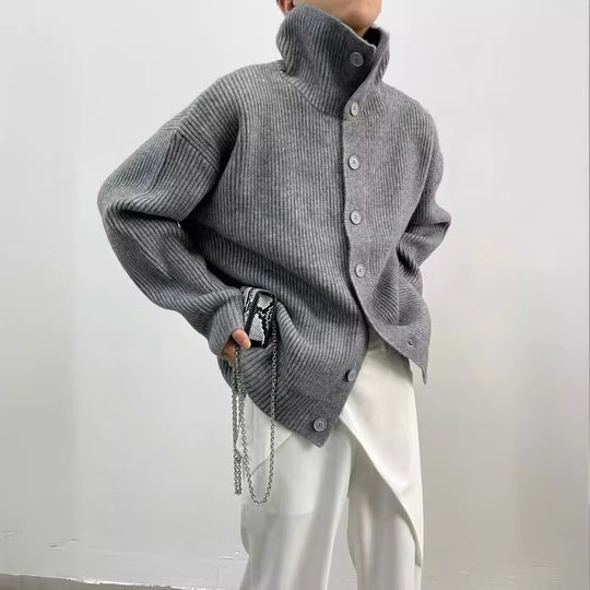 Damen Modischer Strickpullover mit hohem Kragen und Knopfdetails EB