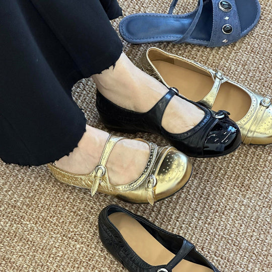 Damen elegante Ballerinas mit schimmerndem Riemchen und dekorativen Pünktchen EB