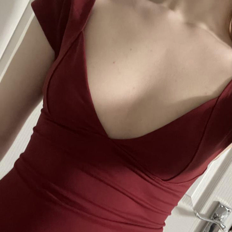 Damen Figurbetontes T-Shirt mit tiefem V-Ausschnitt EB
