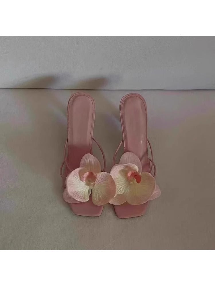 Damen Sandalen mit floralen Akzenten und elegantem Design EB
