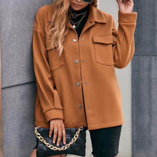Damen Oversized Shirtjacke aus weichem Material mit praktischen Taschen EB