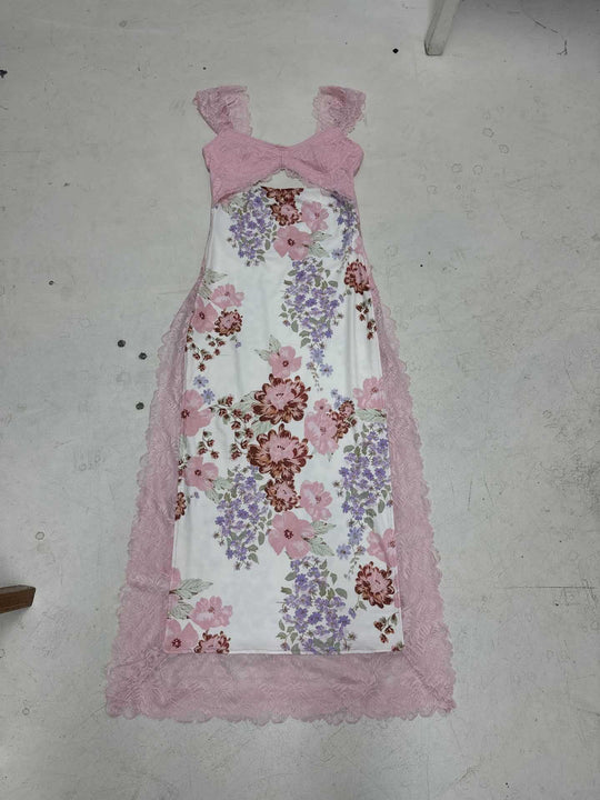 Damen Elegantes Blumenkleid mit Spitzenakzenten EB