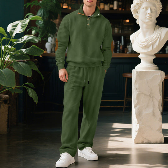 Herren nan feiner Rippstrickpullover mit halber Knopfleiste hohem Stehkragen und kontrastierendem Suedine-Ellbogenbesatz EB