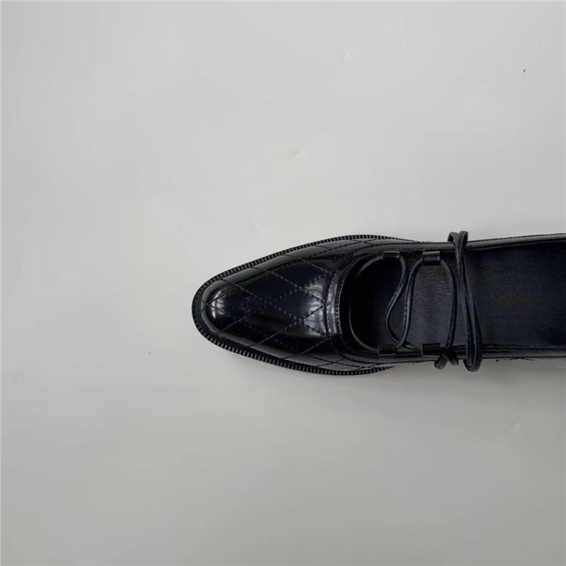 Damen elegante Schnürschuhe mit glänzendem Obermaterial und dekorativem Muster EB