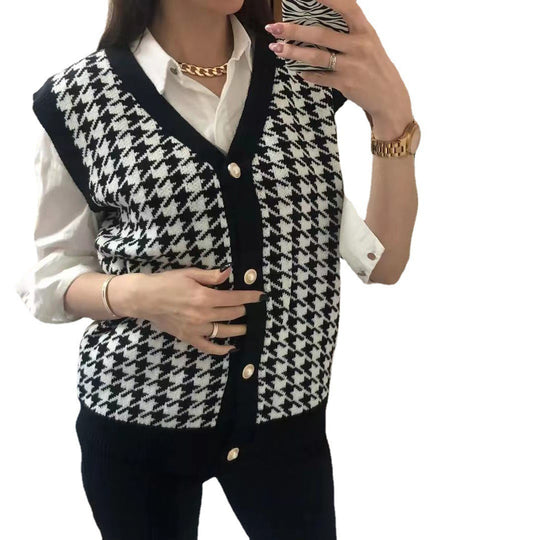 Damen Strickweste mit modernem Hahnentrittmuster und eleganten Knopfdetails EB