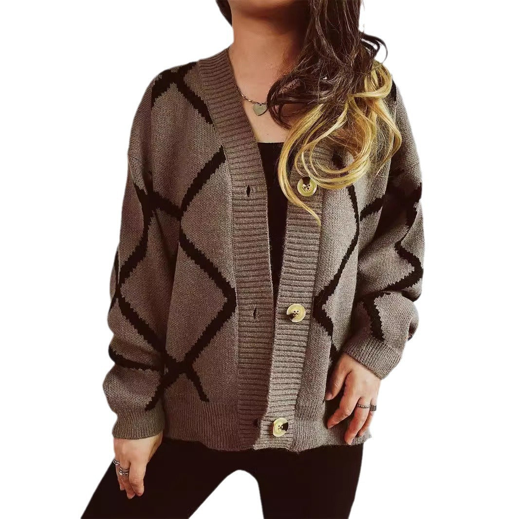 Damen Strickjacke mit modernem geometrischem Muster und hochwertigen Knopfdetails EB