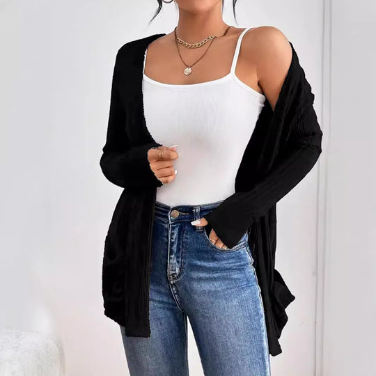 Damen Strickjacke mit Rippstruktur und aufgesetzten Taschen EB