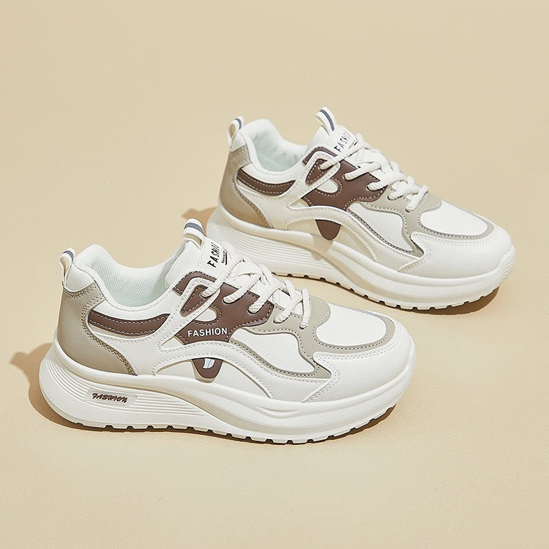 Damen Sportliche Sneaker mit dämpfender Sohle und trendigem Design EB