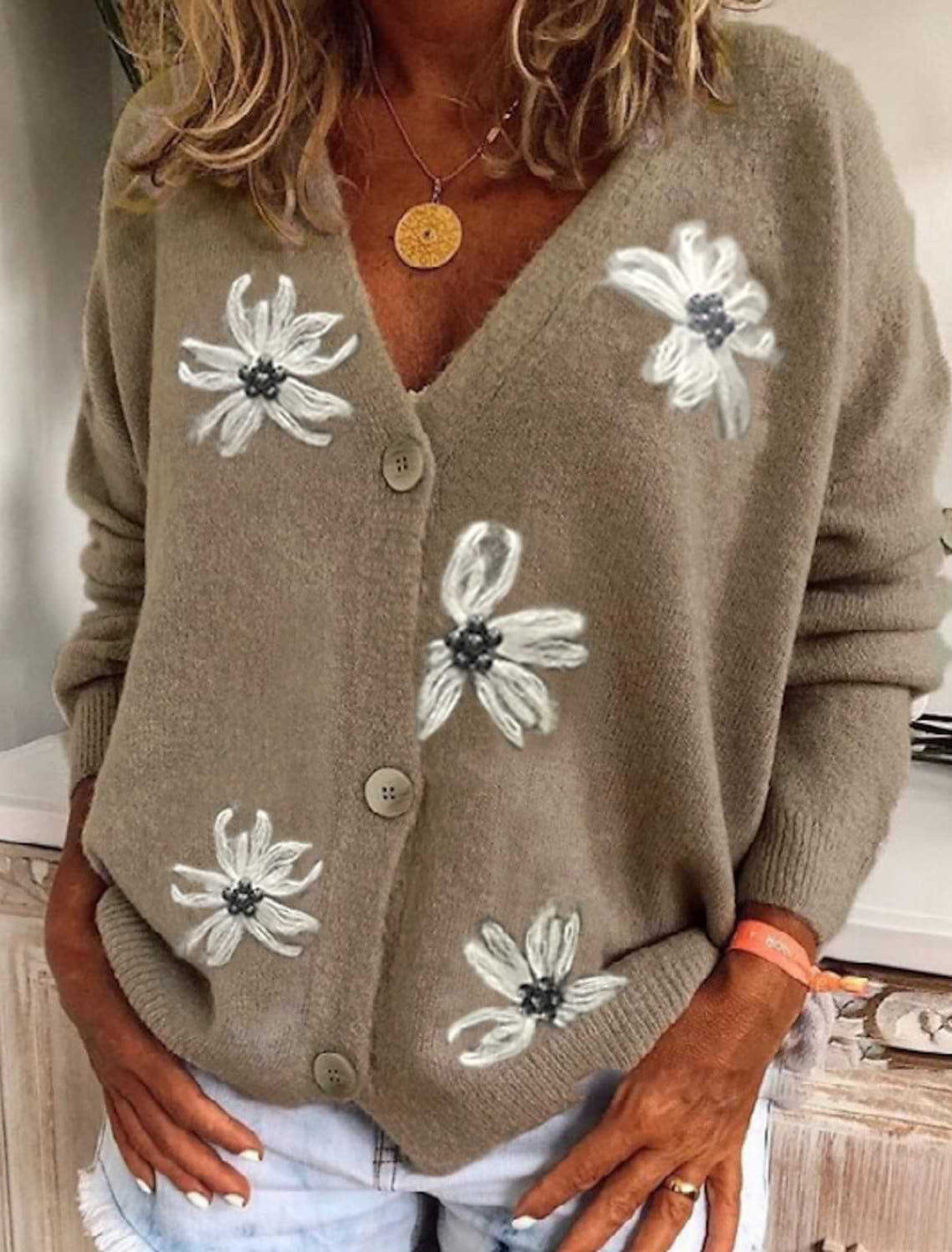 Damen Kuschelige Strickjacke mit floralem Muster und durchgehendem Knopfverschluss EB
