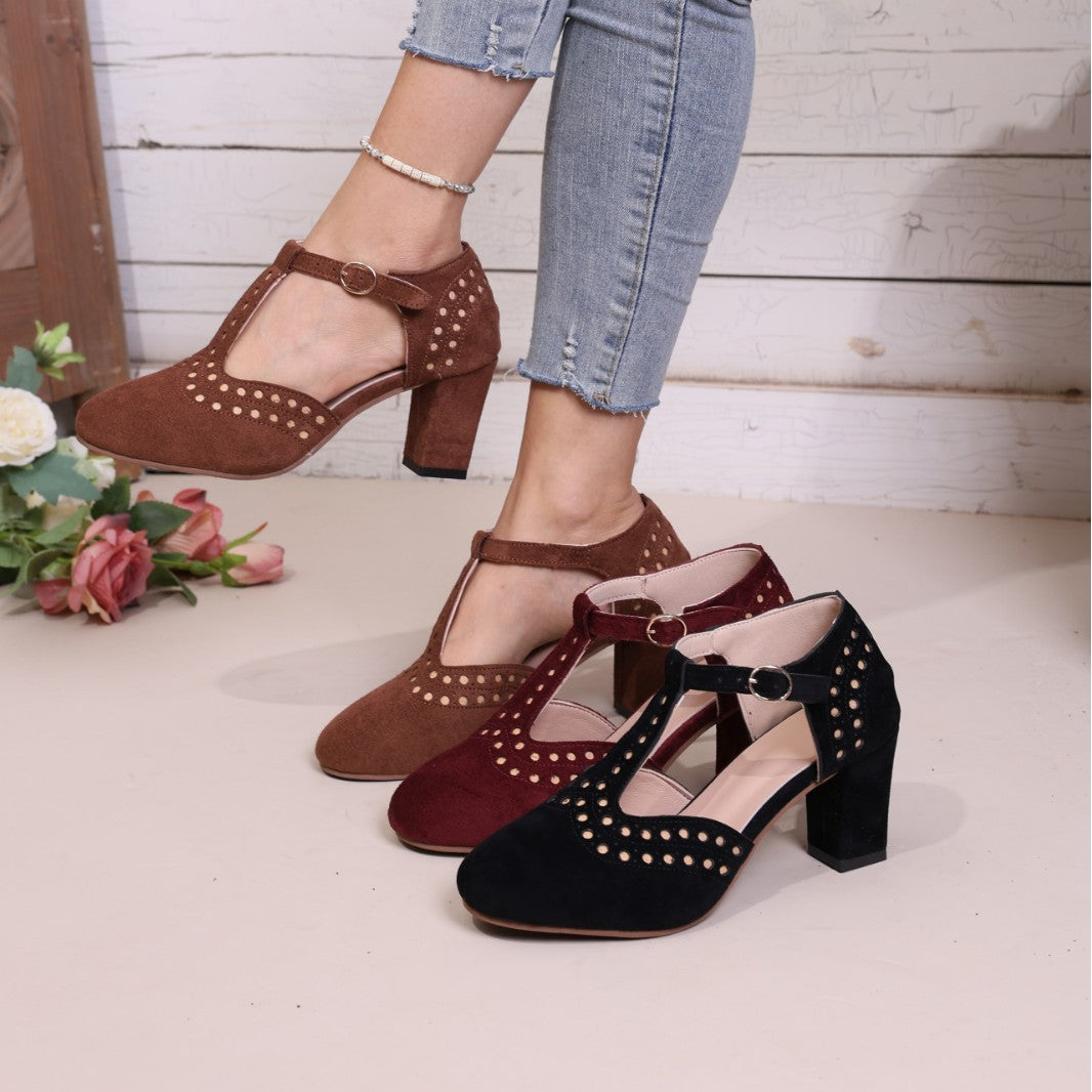 Damen Elegante Pumps mit perforierten Details und komfortablem Blockabsatz EB