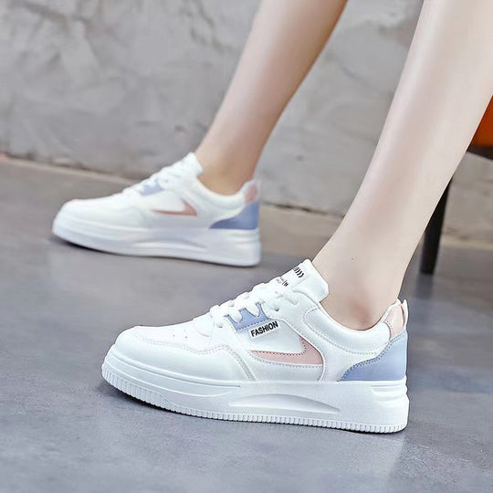Damen Sportliche Sneakers mit modischen Akzenten und dämpfender Sohle EB