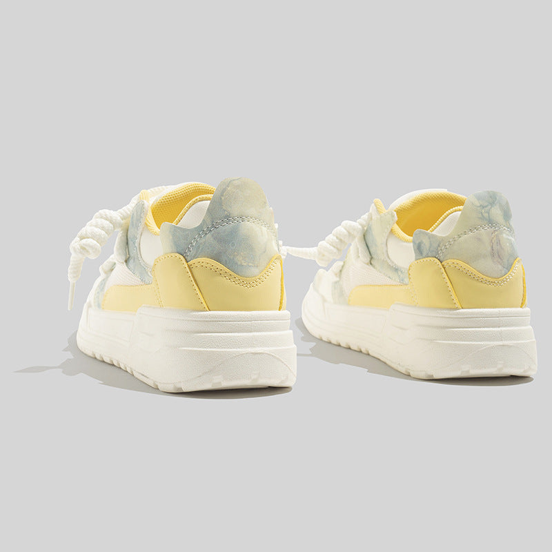 Damen Sportliche Sneakers mit atmungsaktiver Oberflächenstruktur und eleganter Gummisohle EB