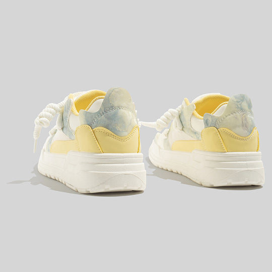 Damen Sportliche Sneakers mit atmungsaktiver Oberflächenstruktur und eleganter Gummisohle EB