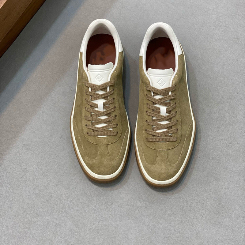 Damen Sneaker aus weichem Wildleder mit raffiniertem Schnürsystem EB