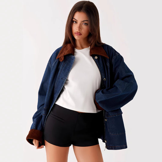 Damen Denimjacke mit Kapuze und kontrastierenden Ärmeln EB