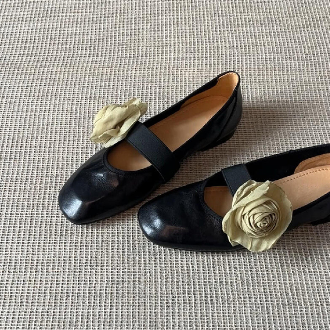 Damen Ballerina-Schuhe mit floralem Applikationsdesign und verstellbarem Riemen EB