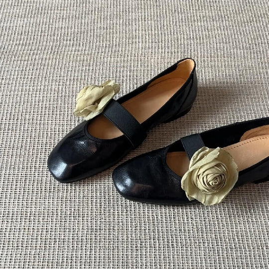 Damen Ballerina-Schuhe mit floralem Applikationsdesign und verstellbarem Riemen EB