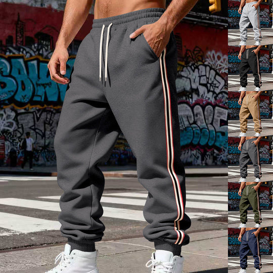 Herren Urbaner Slim-Jogger aus French Terry mit Seitenstreifen und gerippten Bündchen EB