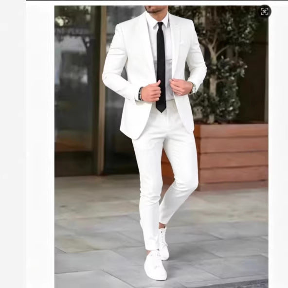 Herren nan tailliertes Anzugset aus leichtem Stretch-Twill mit Ein-Knopf-Sakko und Flat-Front-Hose EB