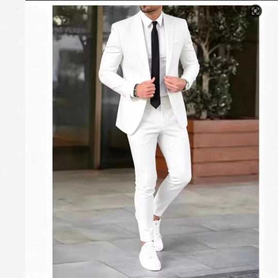 Herren nan tailliertes Anzugset aus leichtem Stretch-Twill mit Ein-Knopf-Sakko und Flat-Front-Hose EB