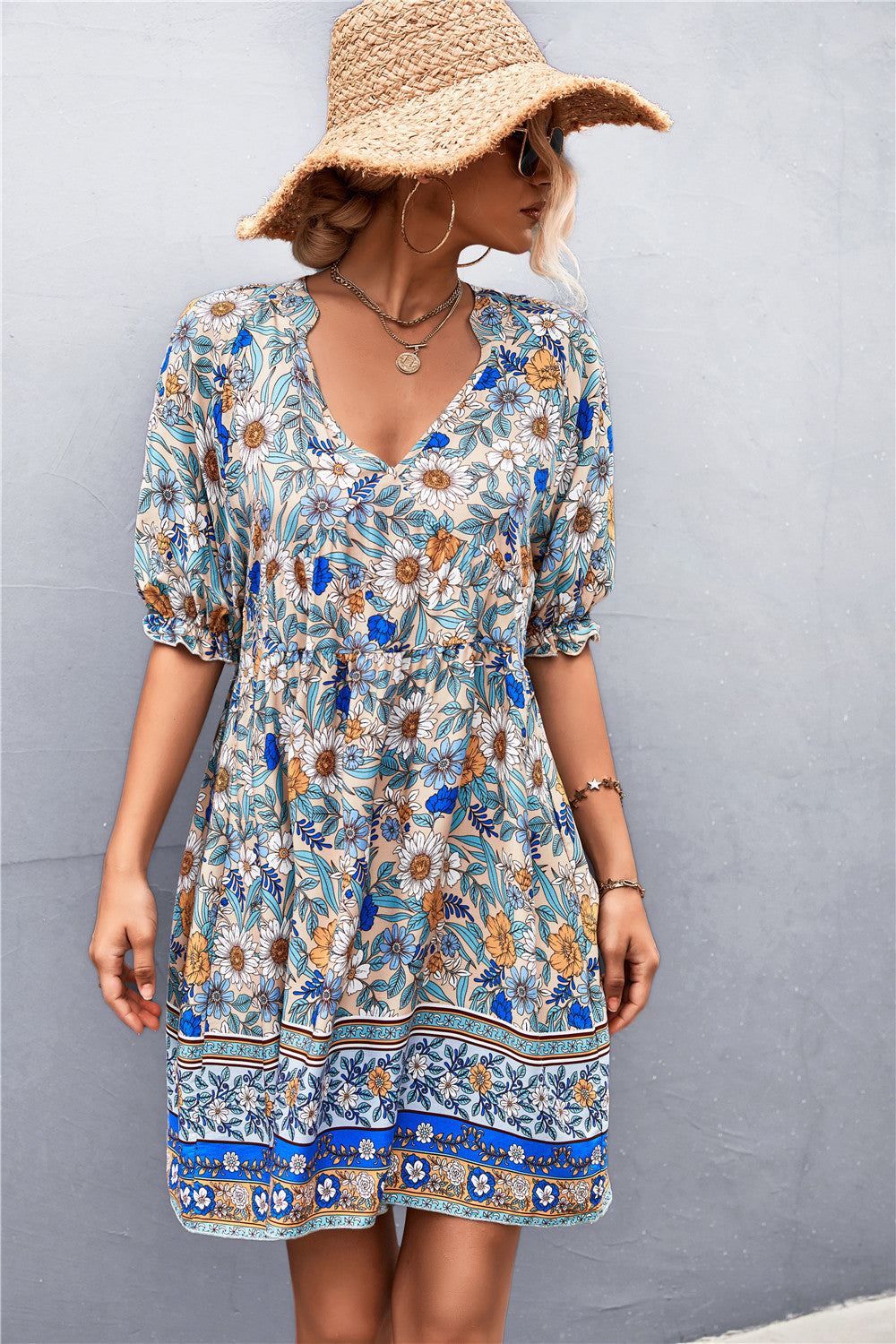 Damen Freizeitkleid mit floralem Design und weich fließendem Stoff EB