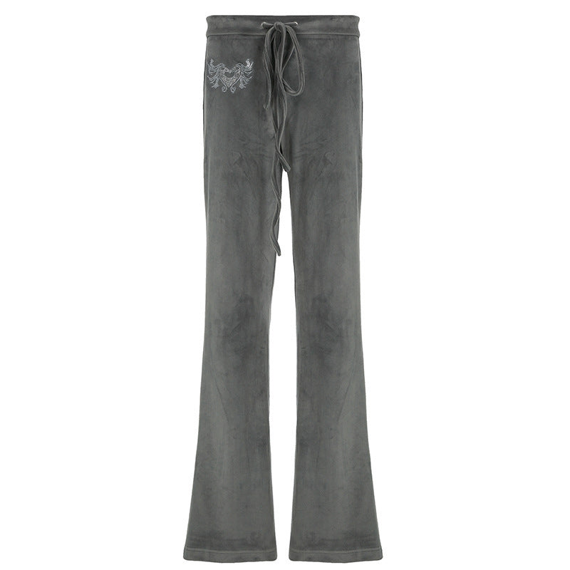 Damen-Sweatpants im lässigen Flared-Design mit trendigen Stickereien EB