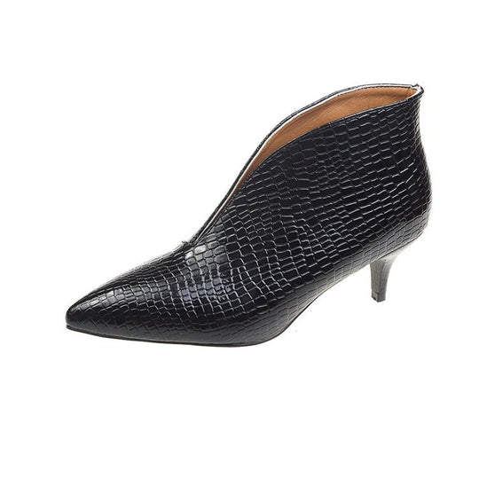 Damen elegante Stiefeletten mit spitz zulaufendem Design und glänzender Krokodilprägung EB