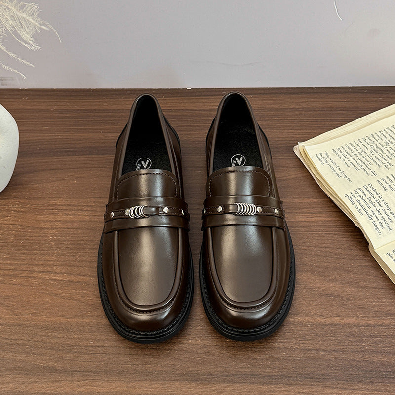 Damen elegante Loafers mit modischem Metall-Detail EB