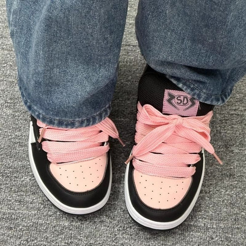 Damen Sportliche Sneakers mit atmungsaktiver Oberflächenstruktur und robustem Profil EB