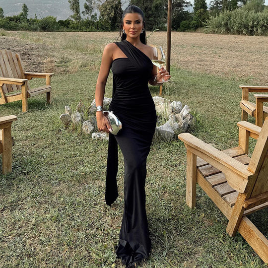 Damen Elegantes Tailliertes Abendkleid mit asymmetrischem Ausschnitt und fließendem Chiffon EB