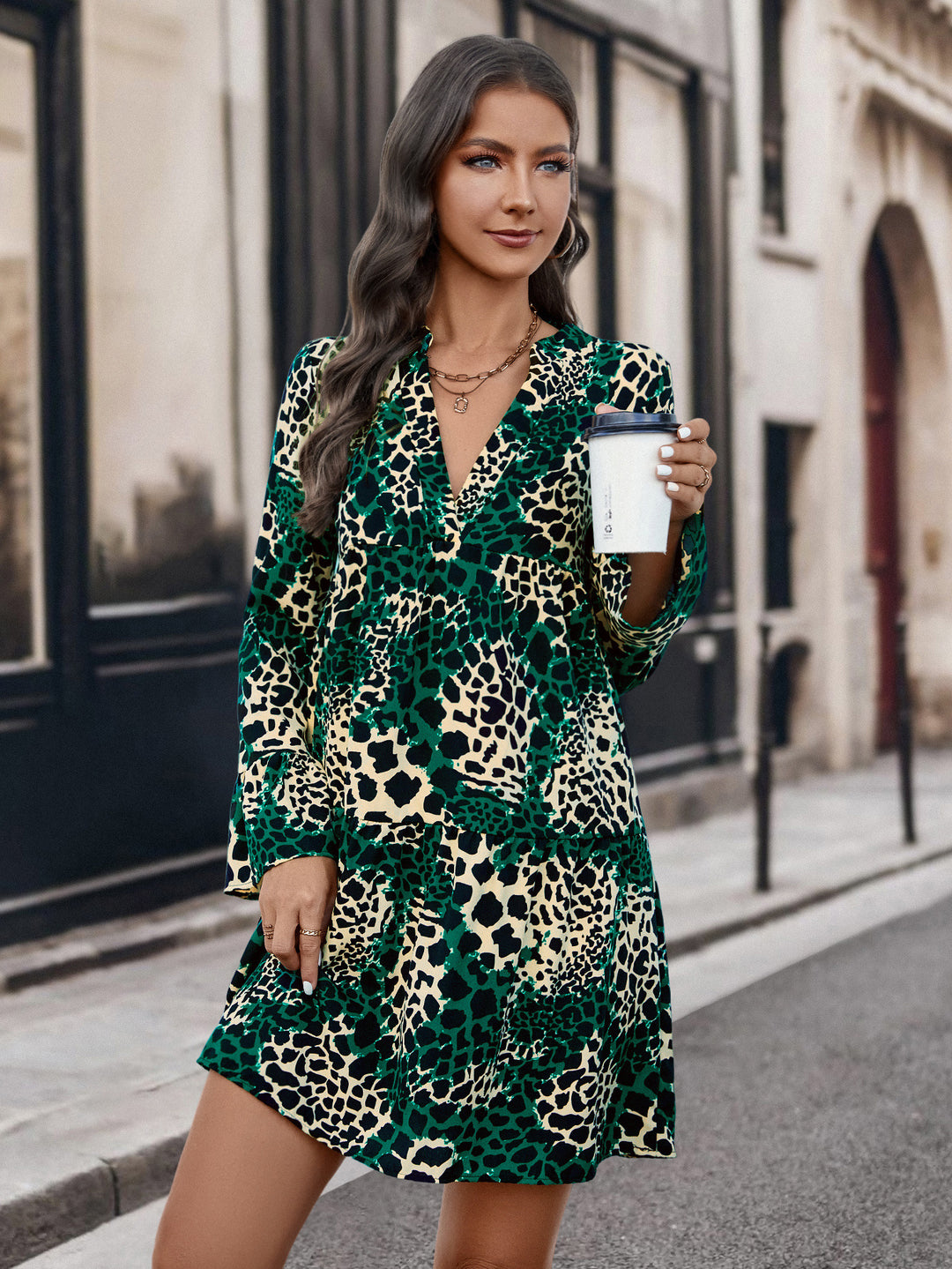 Damen Kurzarm-Kleid mit einzigartigem Tiermuster EB