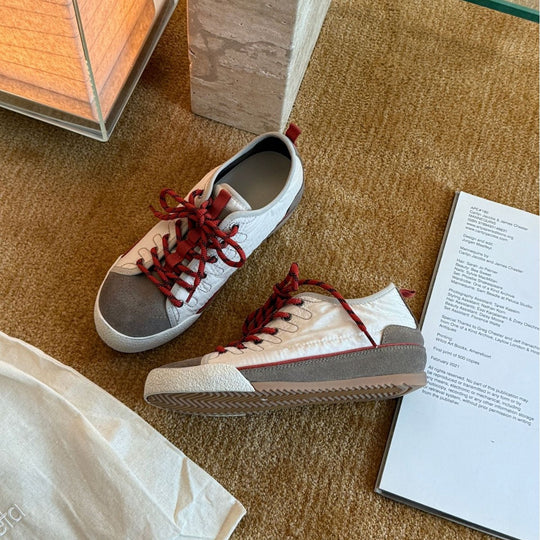 Damen Sportliche Sneakers im minimalistischen Design mit atmungsaktiver Obermaterialkombination EB