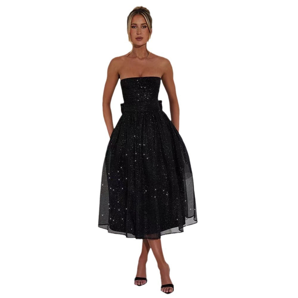 Damen Hochzeitskleid mit schimmerndem Taillenband und plissiertem Rock EB