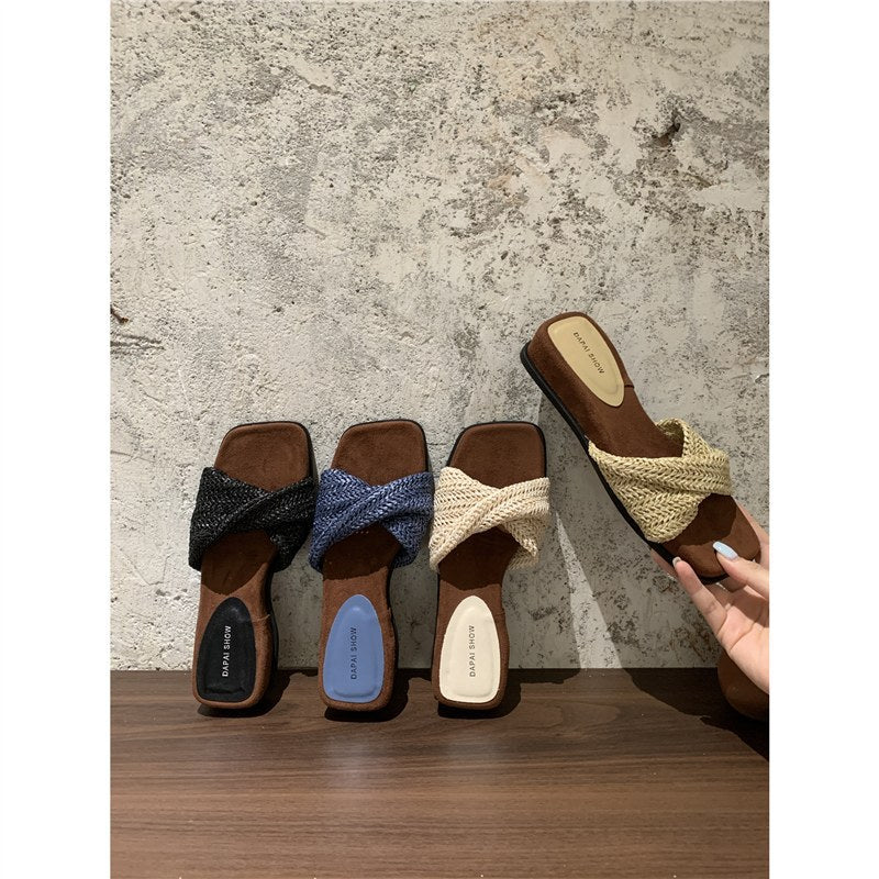 Damen entspannte Mules mit geflochtenem Riemendesign EB