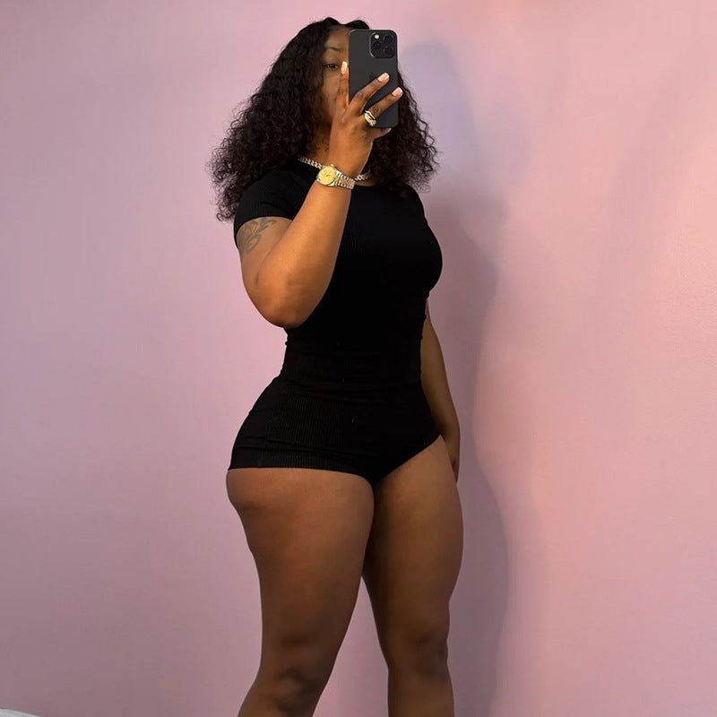 Damen Figurbetontes Jumpsuit mit kurzen Ärmeln und Rippenstruktur EB