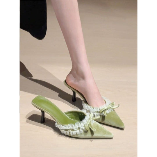 Damen elegante Mules mit Rüschendetails und gepunktetem Design EB