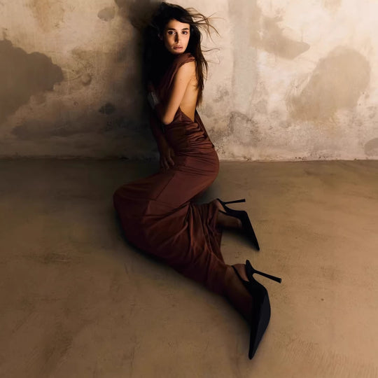 Damen Elegantes Abendkleid mit tiefem Rückenausschnitt und fließendem Drapé EB