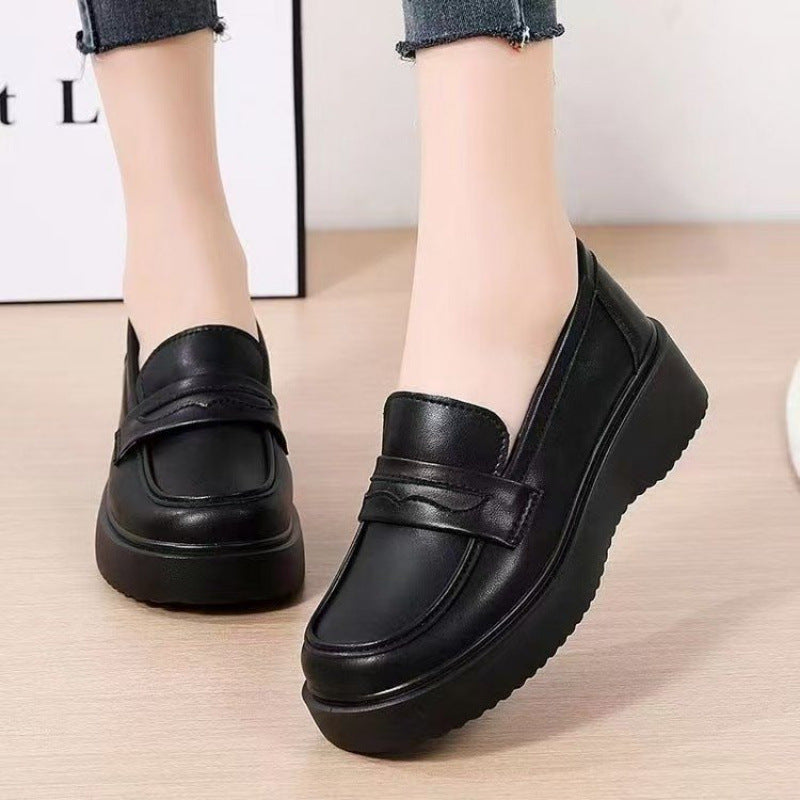 Damen Komfortable Ledereinlagen-Slipper mit hoher Plateausohle EB