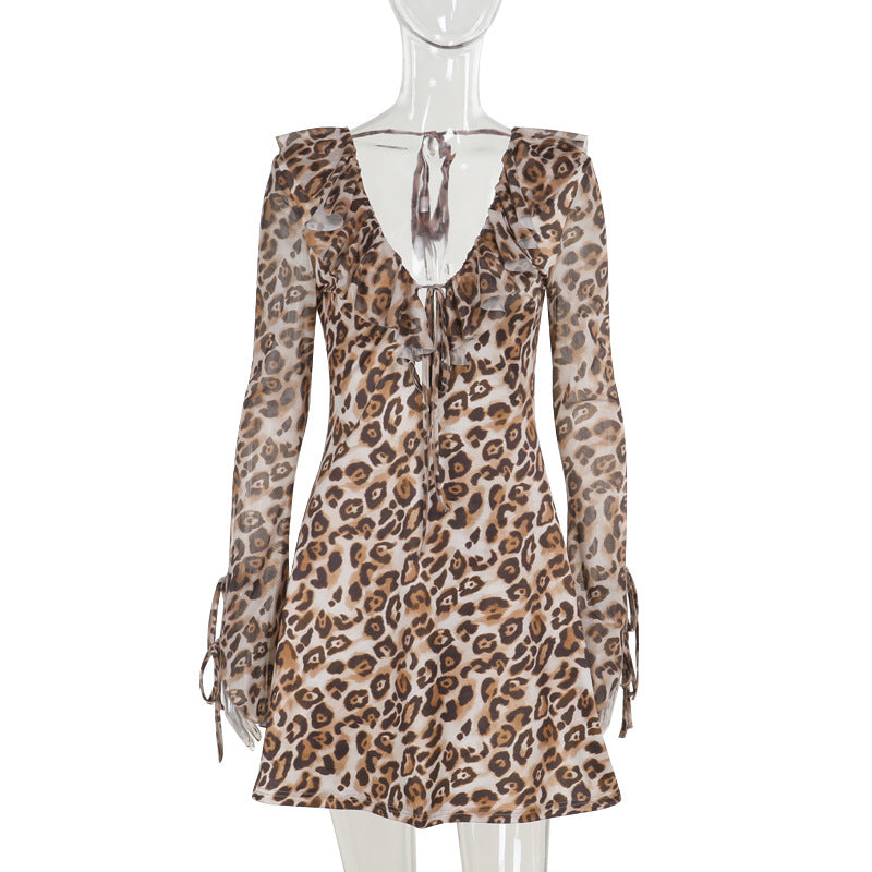 Damen schulterfreies Kleid mit Rüschendetails und Leopardenmuster EB