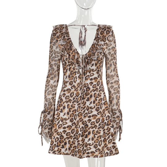 Damen schulterfreies Kleid mit Rüschendetails und Leopardenmuster EB