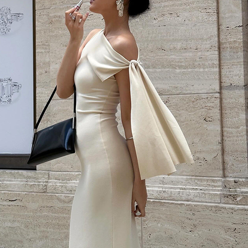 Damen Maxikleid mit asymmetrischem Ausschnitt und raffiniertem Schleifendetail EB