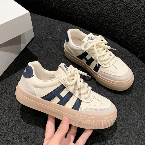 Damen Sportliche Sneakers mit robustem Obermaterial und rutschfester Sohle EB